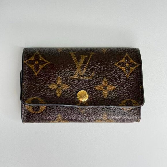 Louis Vuitton Monogram Canvas Keychain with Classic Gold Hardware - Picture 1 of 8